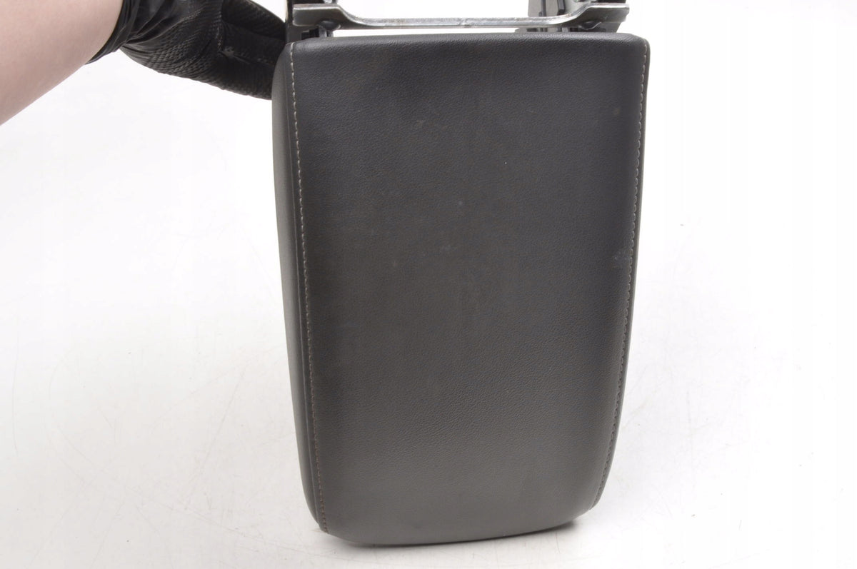 VOLKSWAGEN TIGUAN III ARMREST LEATHER 571864207A