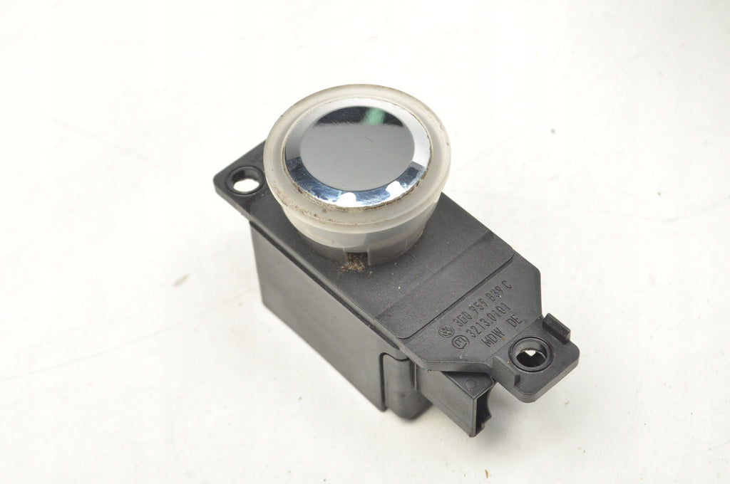 VOLKSWAGEN TOUAREG AND 7L PHAETON BUTTON START STOP 3D0959839C