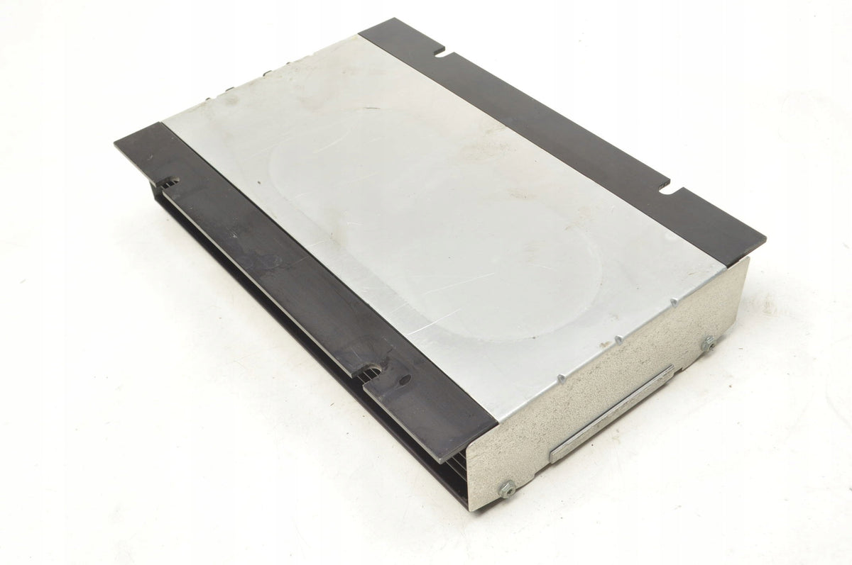 VOLKSWAGEN TOUAREG AND 7L RADIO AMPLIFIER 7L6035466