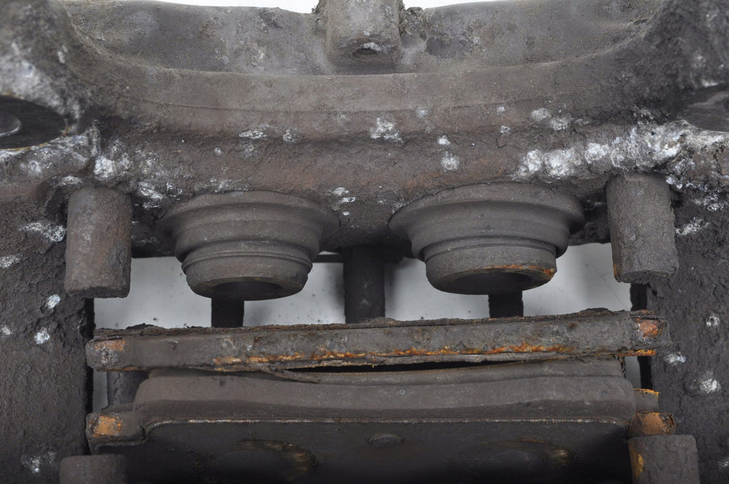 VOLKSWAGEN TOUAREG AND BRAKE CALIPER LEFT REAR