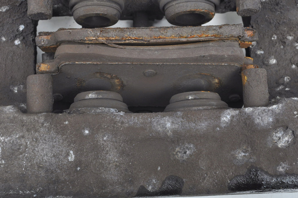 VOLKSWAGEN TOUAREG AND BRAKE CALIPER LEFT REAR