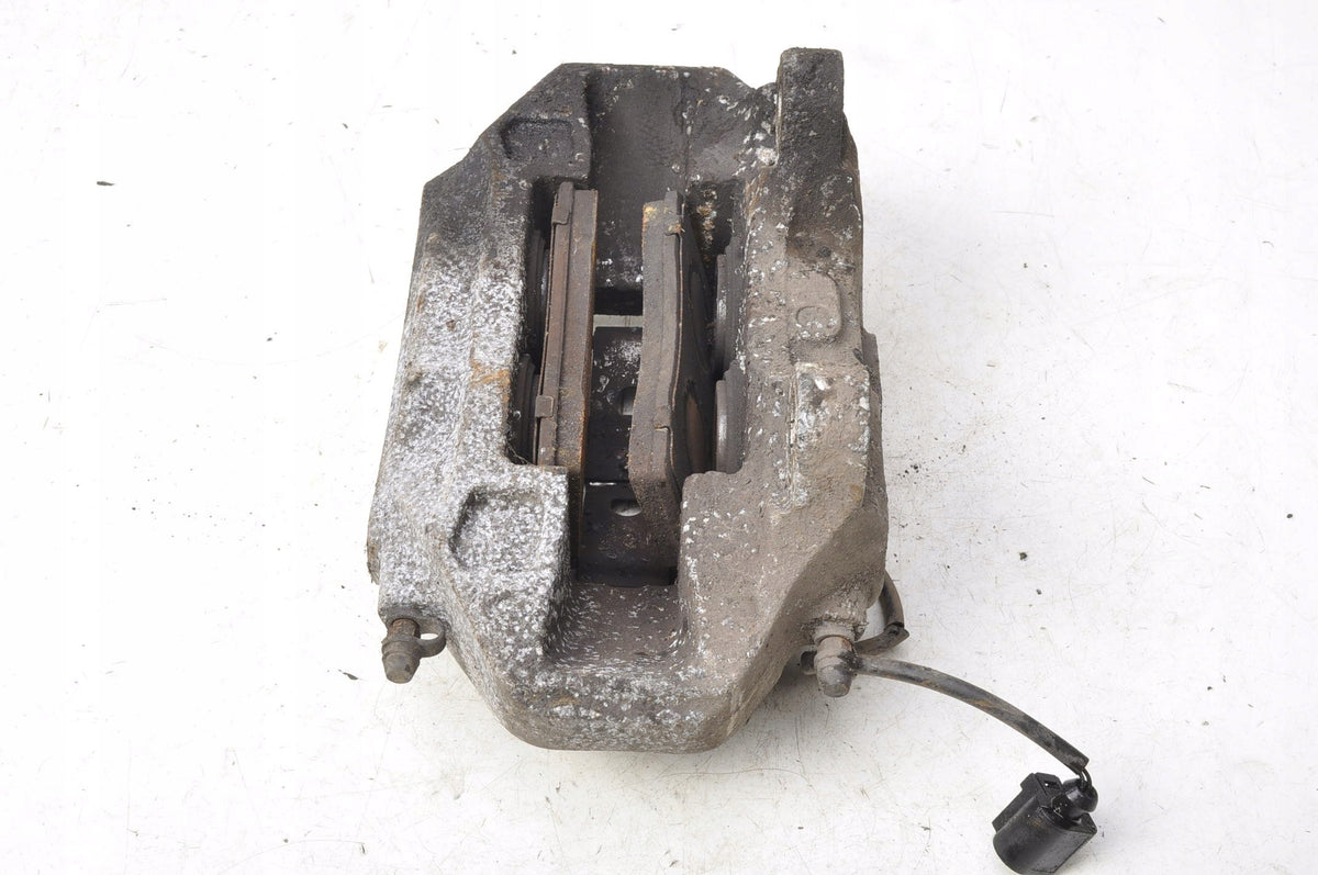 VOLKSWAGEN TOUAREG AND BRAKE CALIPER RIGHT FRONT