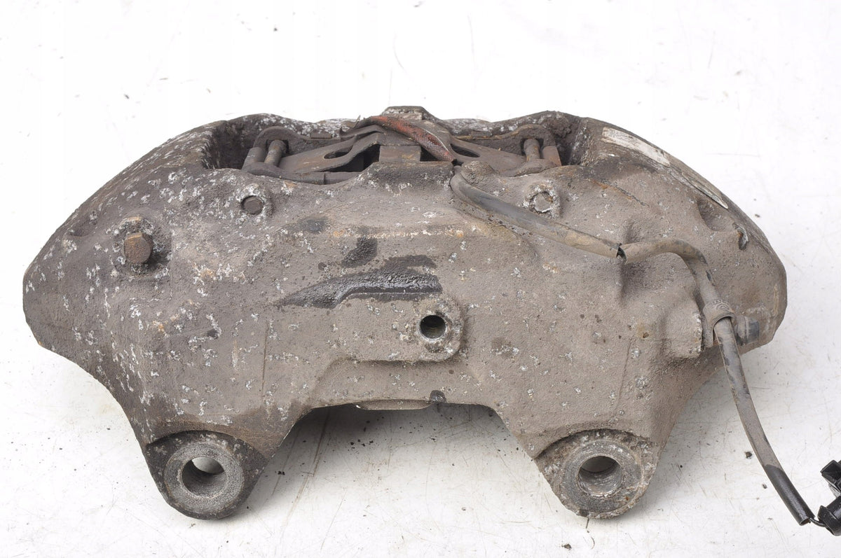 VOLKSWAGEN TOUAREG AND BRAKE CALIPER RIGHT FRONT