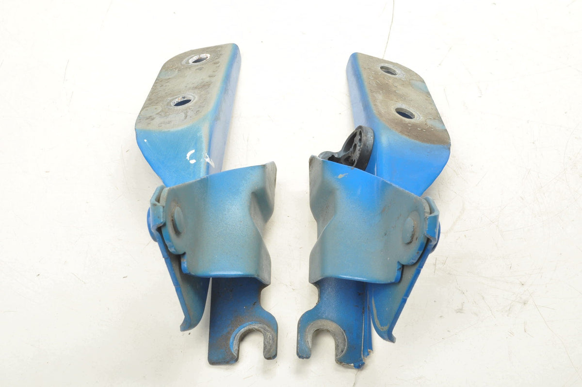 VOLKSWAGEN UP MASK HINGE LEFT RIGHT SET 1S0823301 1S0823302