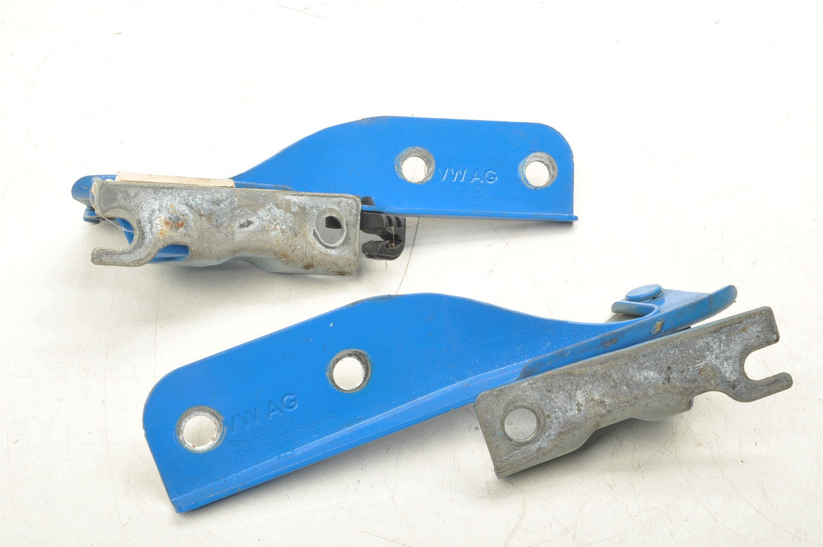 VOLKSWAGEN UP MASK HINGE LEFT RIGHT SET 1S0823301 1S0823302