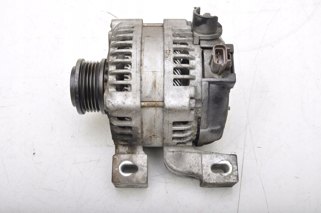 VOLVO C30 C70 S40 II V50 2.5 T5 220KM ALTERNATOR