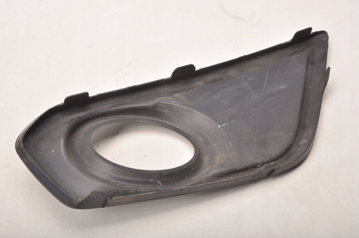 VOLVO C30 FRAME HALOGEN GRILLE RIGHT 31323410