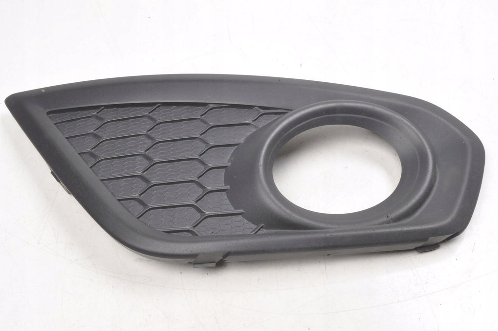 VOLVO C30 FRAME HALOGEN GRILLE RIGHT 31323410