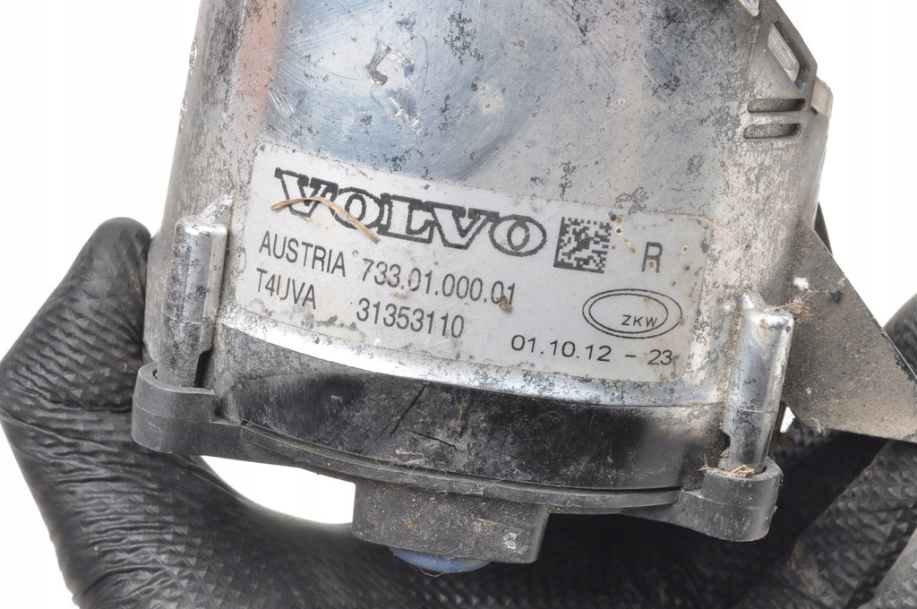 VOLVO C30 HALOGEN RIGHT LIGHT DRL DAYTIME RUNNING LED 31353110 LIFT