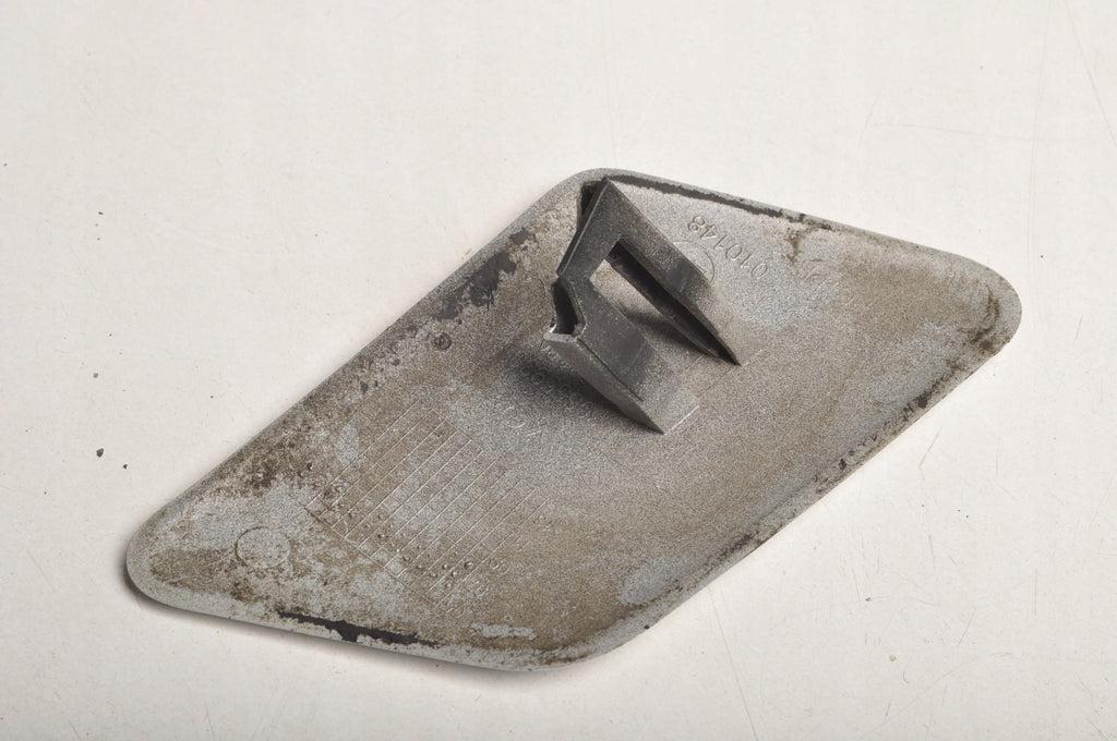 VOLVO C30 LAMP WASHER CAP 30655933