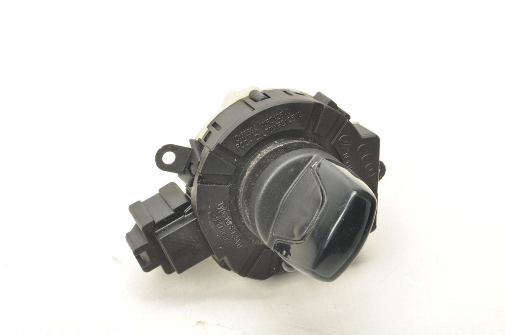 VOLVO C30 S40 C70 V50 LIFT IGNITION 31300586 31268615 KEY