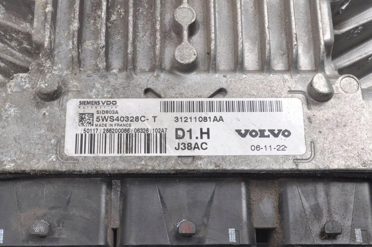 VOLVO C30 S40 II C70 V50 2.0 D 136KM COMPUTER ENGINE DRIVER 31211081