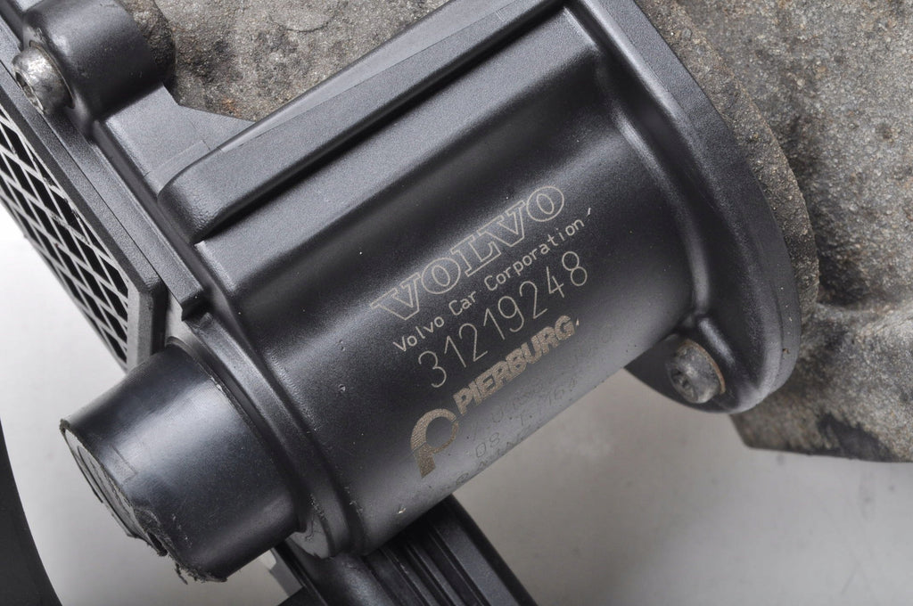 VOLVO C30 S40 II C70 V50 2.4 D5 179KM VALVE EGR 31219248