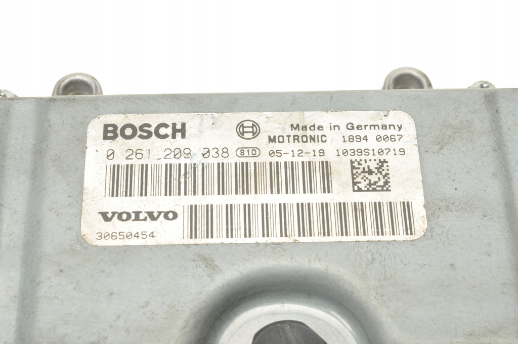 VOLVO C30 S40 II C70 V50 2.5 T5 220KM COMPUTER ENGINE DRIVER 30650454