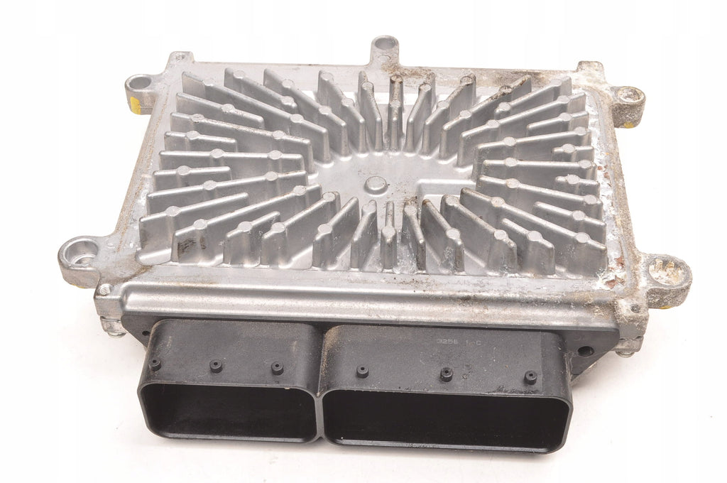VOLVO C30 S40 II V50 C70 2.4 20V 170KM COMPUTER ENGINE DRIVER 30729800
