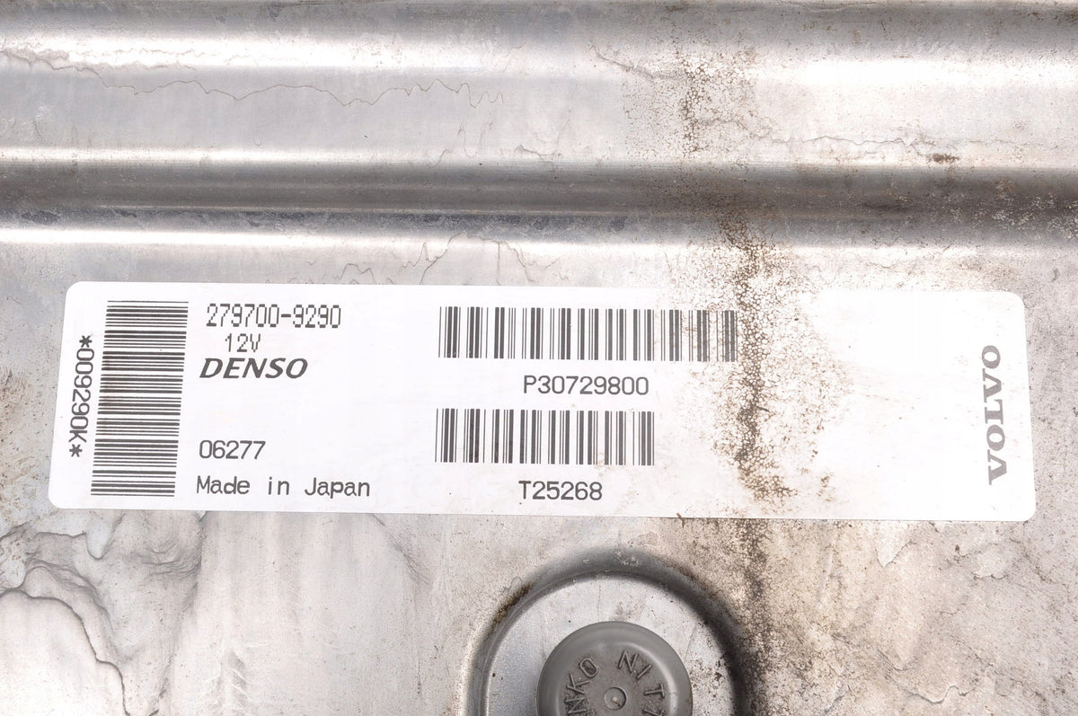 VOLVO C30 S40 II V50 C70 2.4 20V 170KM COMPUTER ENGINE DRIVER 30729800