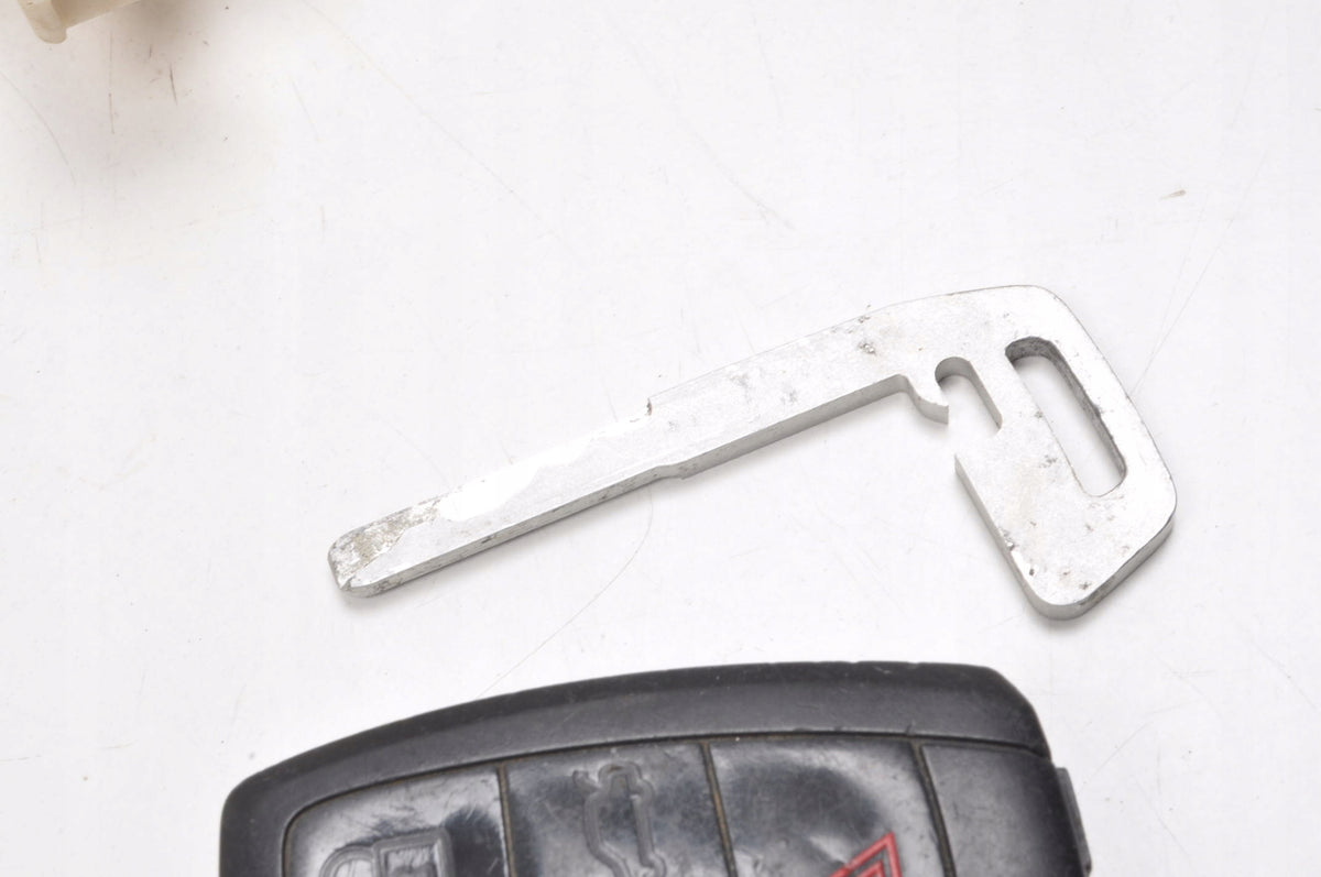 VOLVO C30 S40 II V50 C70 BOX MODULE BSI KEY 30765471