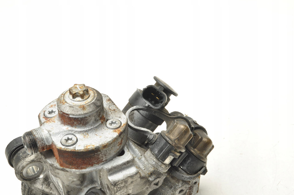 VOLVO C30 S40 II V50 C70 II 2.0 D3 150KM INJECTION PUMP 31272896