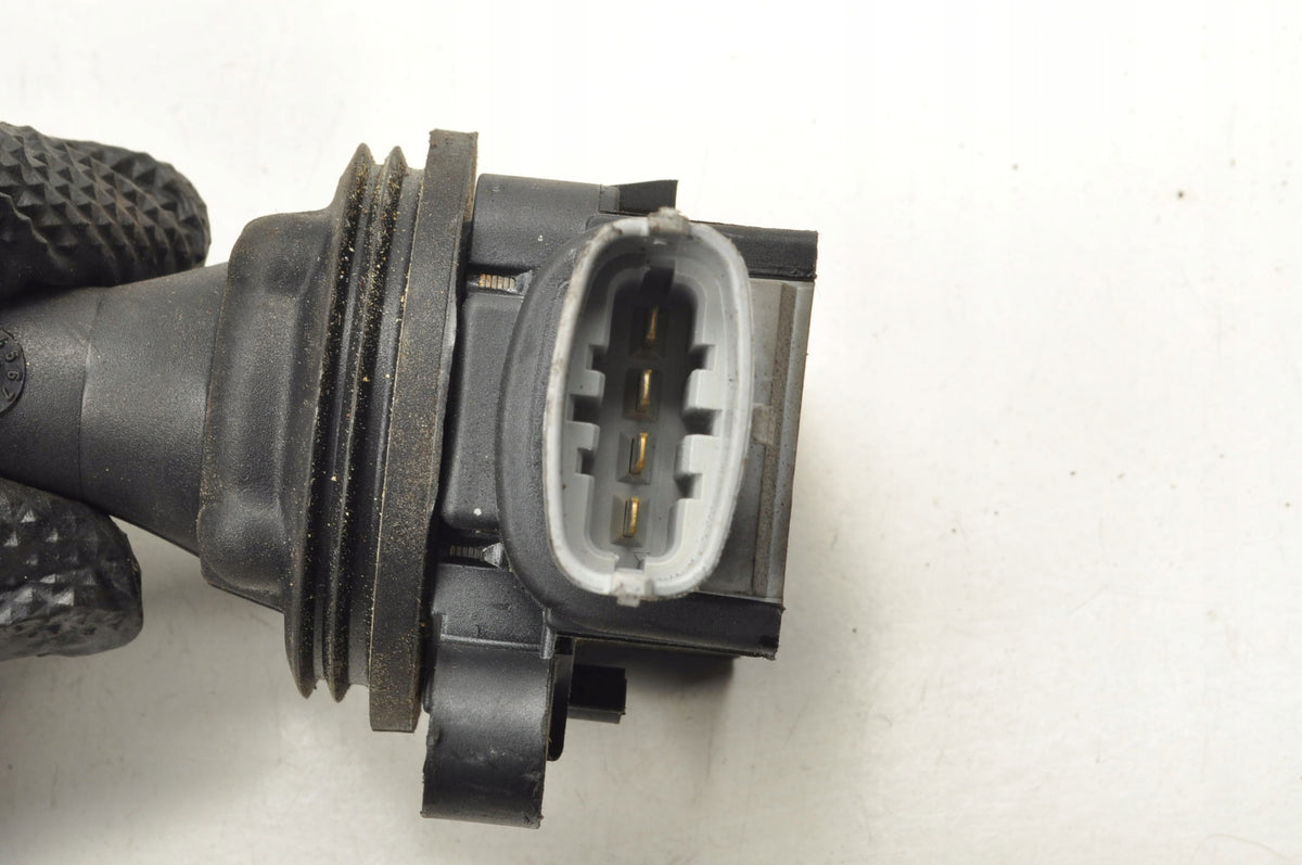 VOLVO C30 S40 II V50 C70 II 2.4 2.5 T5 IGNITION COIL 30713417