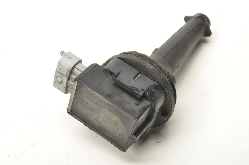 VOLVO C30 S40 II V50 C70 II 2.4 2.5 T5 IGNITION COIL 30713417