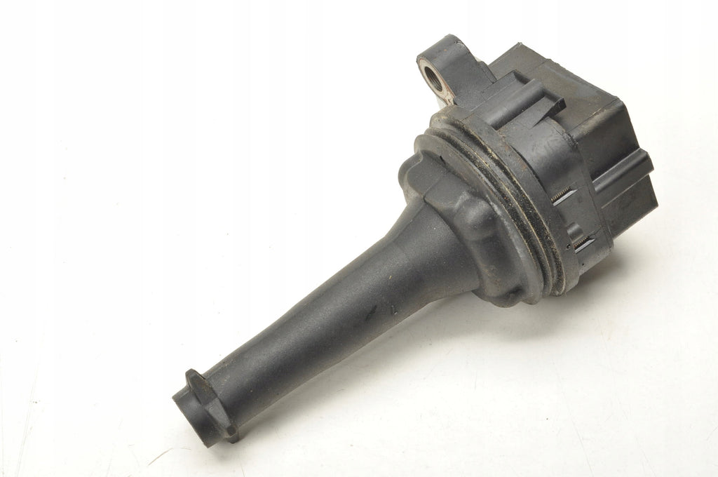 VOLVO C30 S40 II V50 C70 II 2.4 2.5 T5 IGNITION COIL 30713417