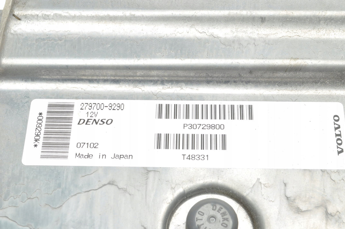 VOLVO C30 S40 II V50 C70 II 2.4 20V COMPUTER ENGINE DRIVER 30729800
