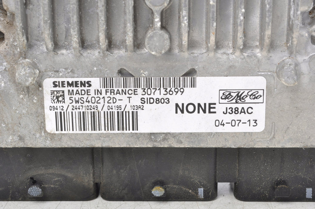 VOLVO C30 S40 V50 2.0 D ENGINE COMPUTER 30713699