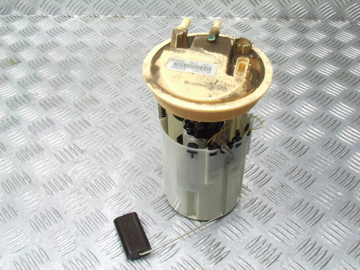 VOLVO C30 S40 V50 C70 D3 150KM FUEL PUMP 31303272