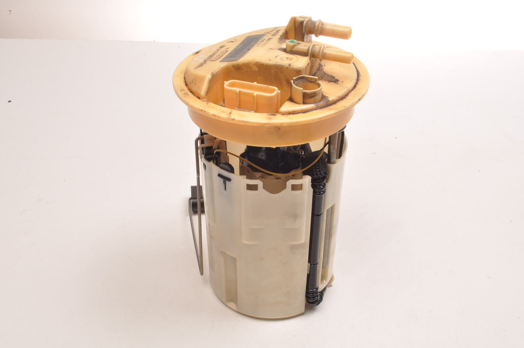 VOLVO C30 S40 V50 C70 II 2.0 D4 177KM FUEL PUMP 31303272