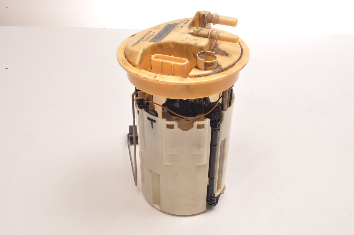 VOLVO C30 S40 V50 C70 II 2.0 D4 177KM FUEL PUMP 31303272