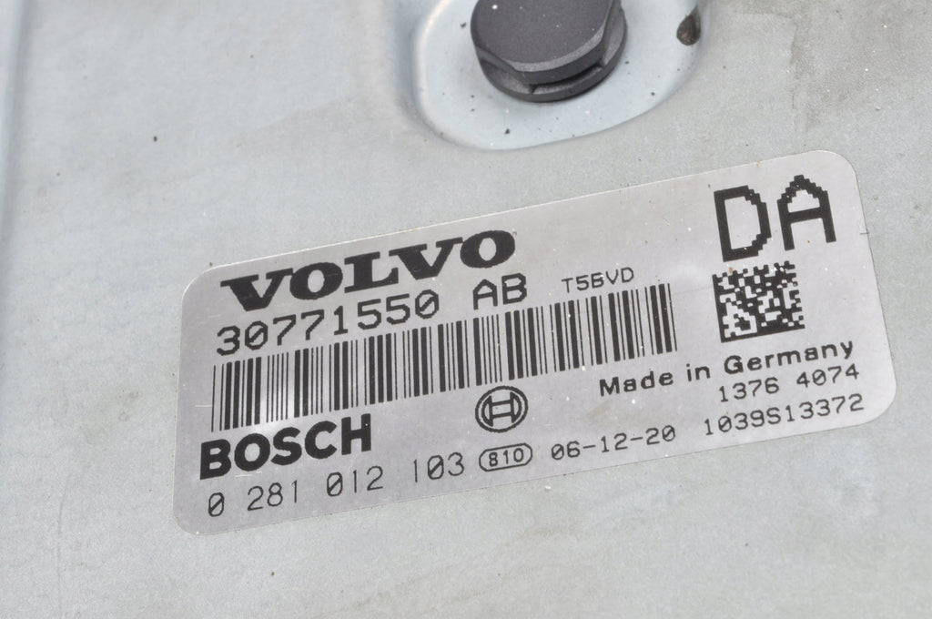 VOLVO C30 S40 V50 C70 II 2.4 D5 180KM COMPUTER ENGINE DRIVER 30771550