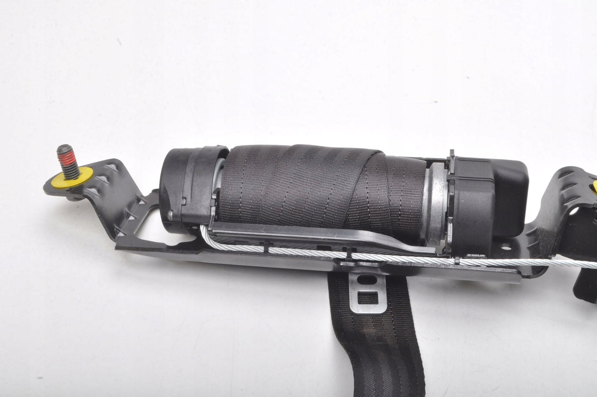 VOLVO C30 SEAT BELT LEFT FRONT 30642222