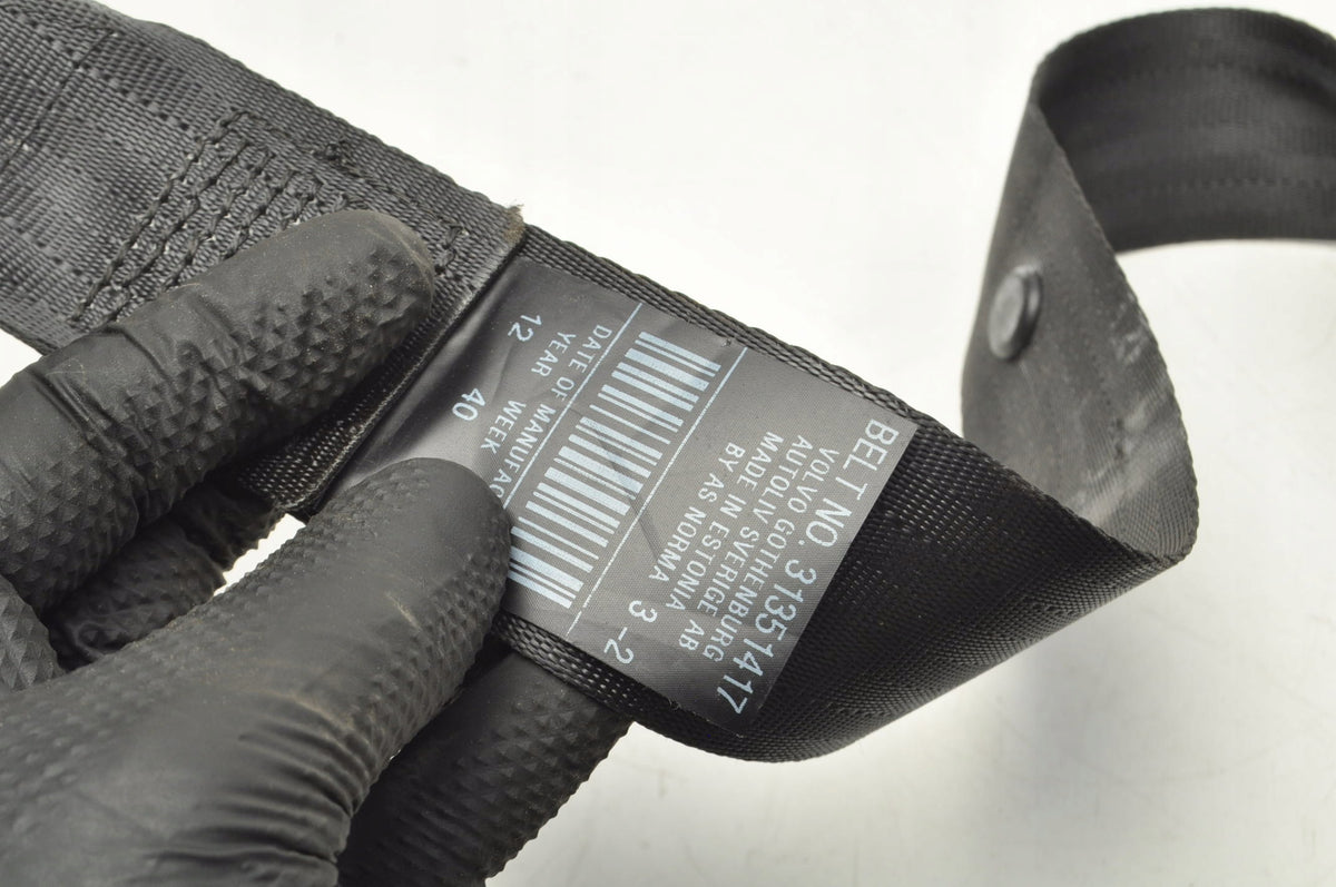VOLVO C30 SEAT BELT LEFT FRONT 31351417 HB 3D