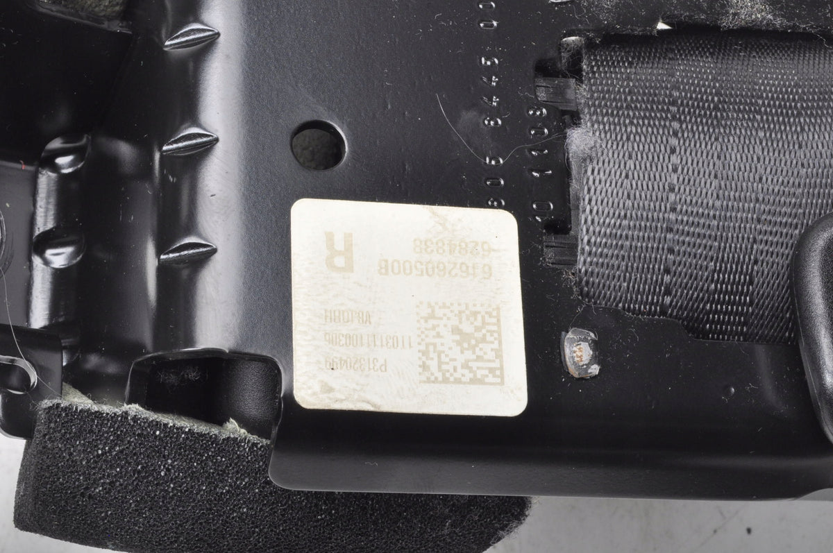 VOLVO C30 SEAT BELT RIGHT FRONT 31320499