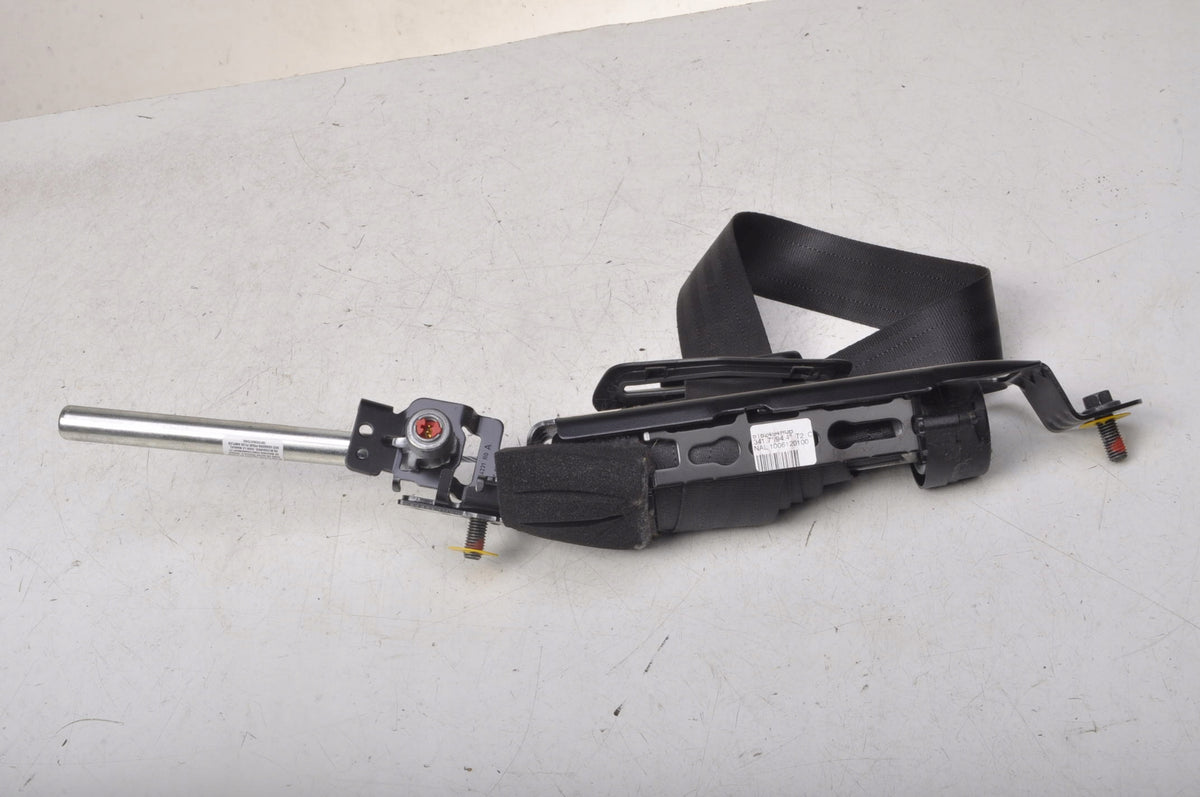 VOLVO C30 SEAT BELT RIGHT FRONT 31320499