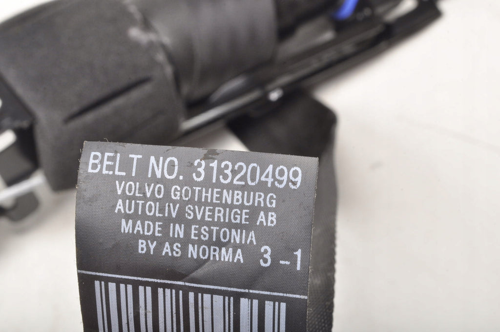 VOLVO C30 SEAT BELT RIGHT FRONT 31320499