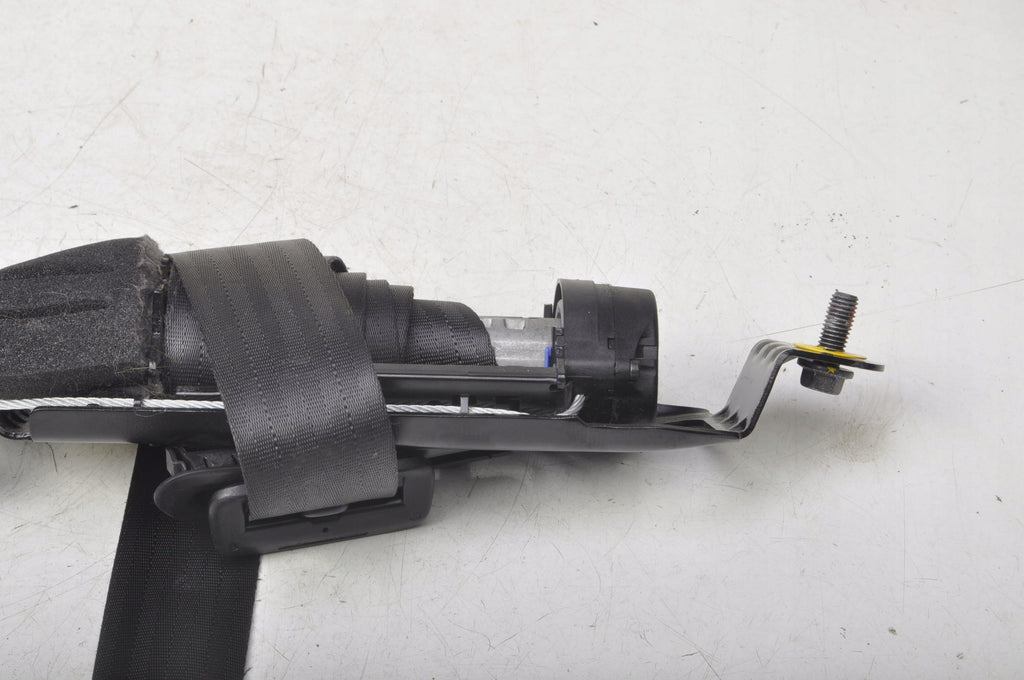 VOLVO C30 SEAT BELT RIGHT FRONT 31320499