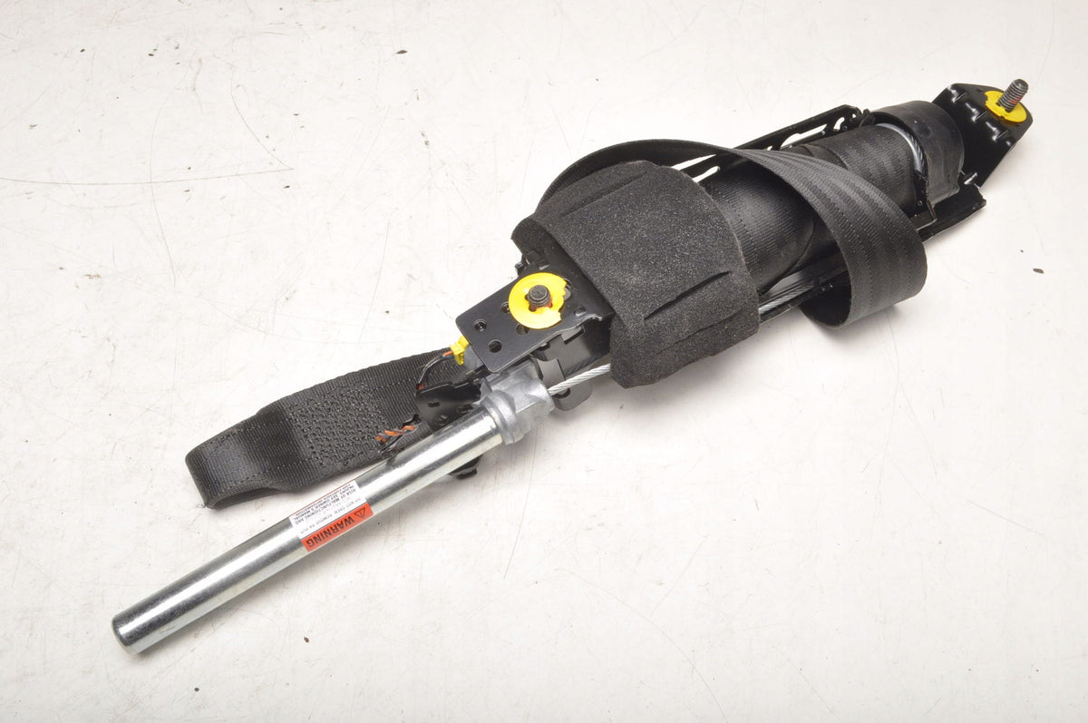 VOLVO C30 SEAT BELT RIGHT FRONT 31320499
