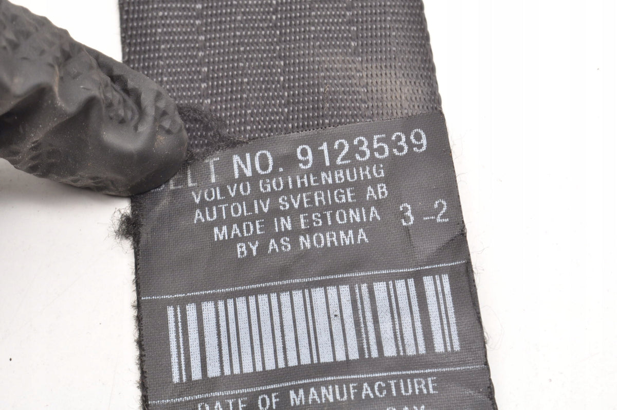VOLVO C30 SEAT BELT RIGHT FRONT HB 3D 9123539