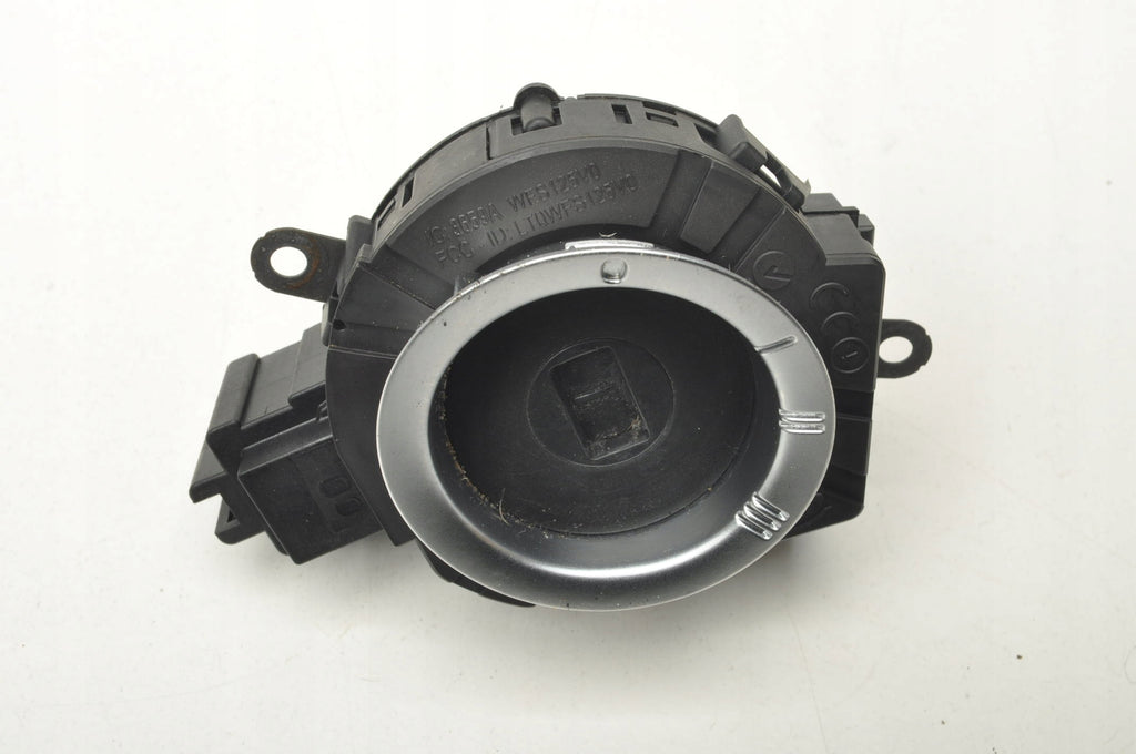 VOLVO C30 V50 C70 S40 II IGNITION 30768036