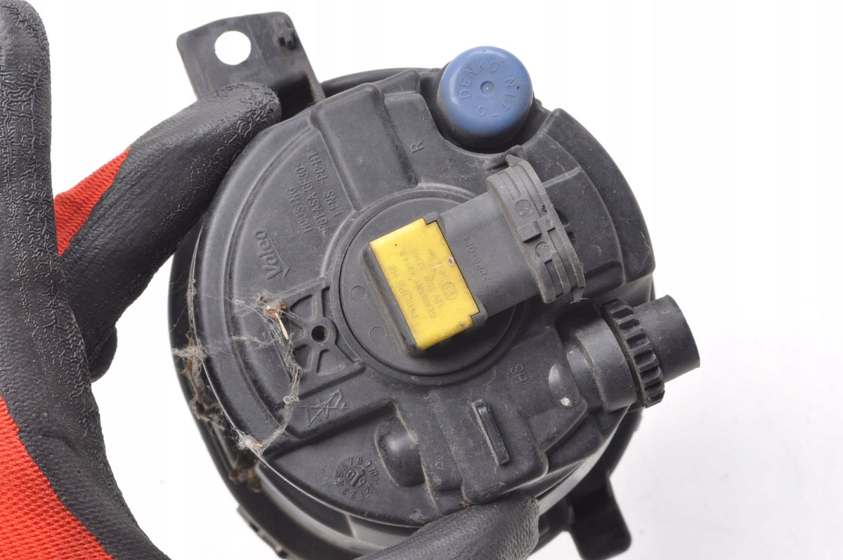 VOLVO C30 XC60 AND HALOGEN RIGHT 30796681