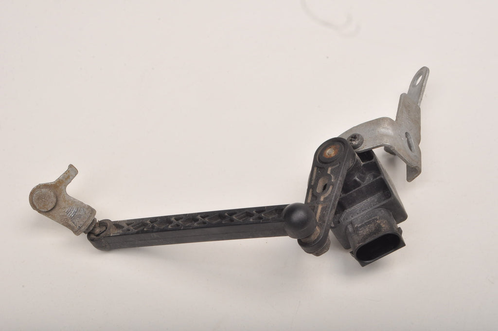 VOLVO C40 XC40 II XENON LEVELING SENSOR 32221957 32221477 LEFT