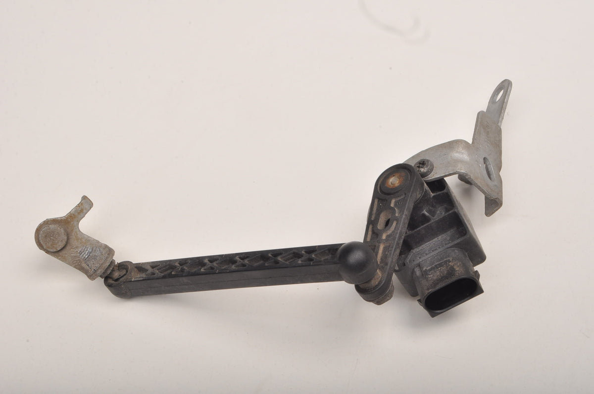 VOLVO C40 XC40 II XENON LEVELING SENSOR 32221957 32221477 LEFT