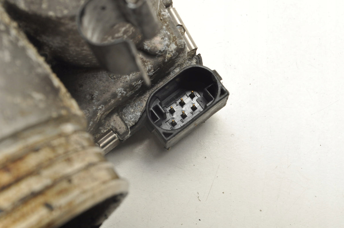 VOLVO C70 AND S60 AND S80 AND V70 II XC70 AND XC90 AND 2.5 T THROTTLE 30711554