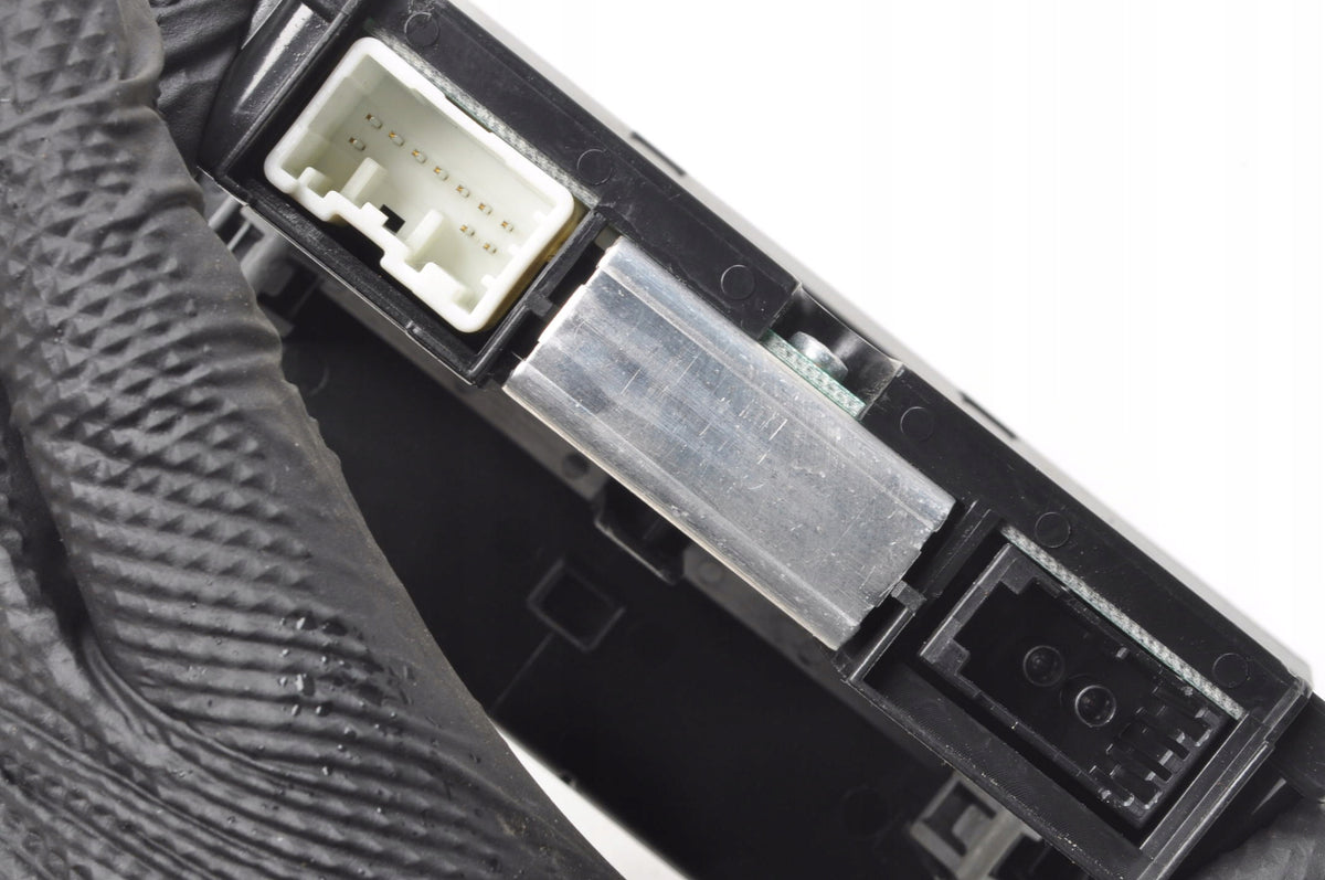 VOLVO C70 II DISPLAY SCREEN 31268052