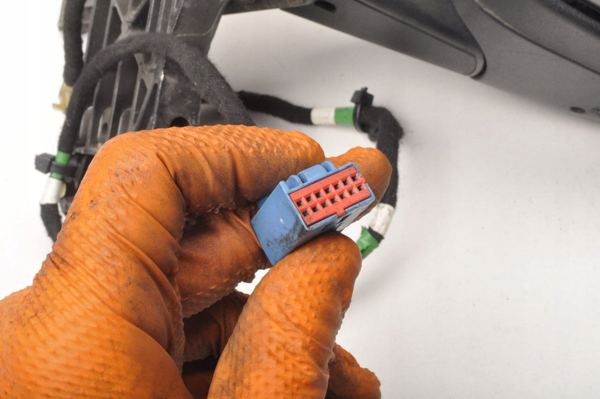 VOLVO C70 II MIRROR RIGHT ELECTRIC 10PIN ENGLISH