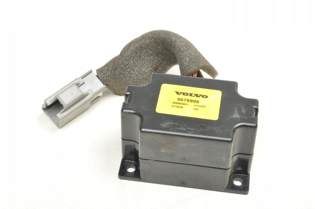 VOLVO C70 II RELAY MODULE 8676998