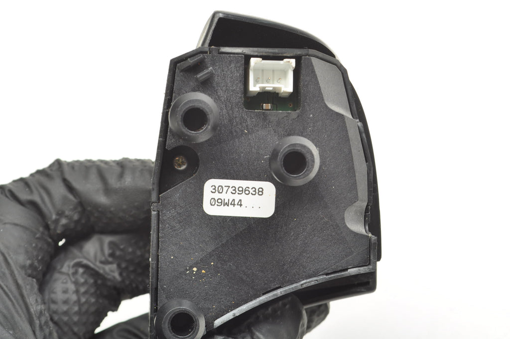 VOLVO C70 II STEERING WHEEL BUTTONS 30739640 30739638
