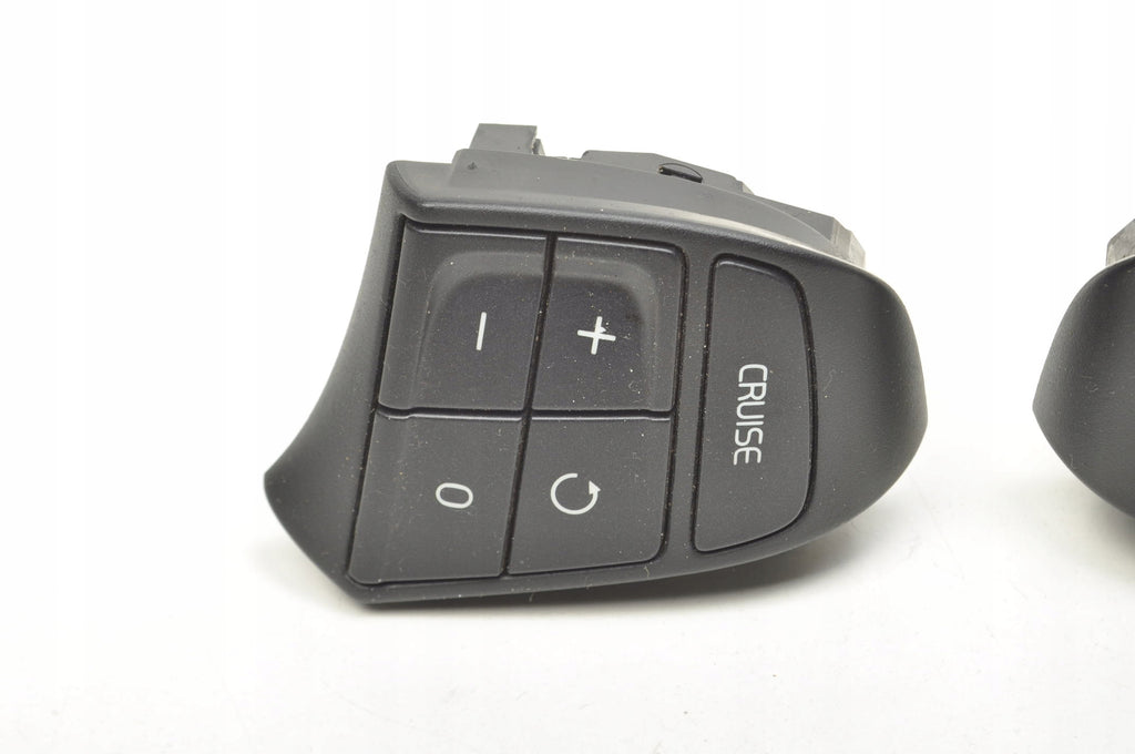 VOLVO C70 II STEERING WHEEL BUTTONS 30739640 30739638