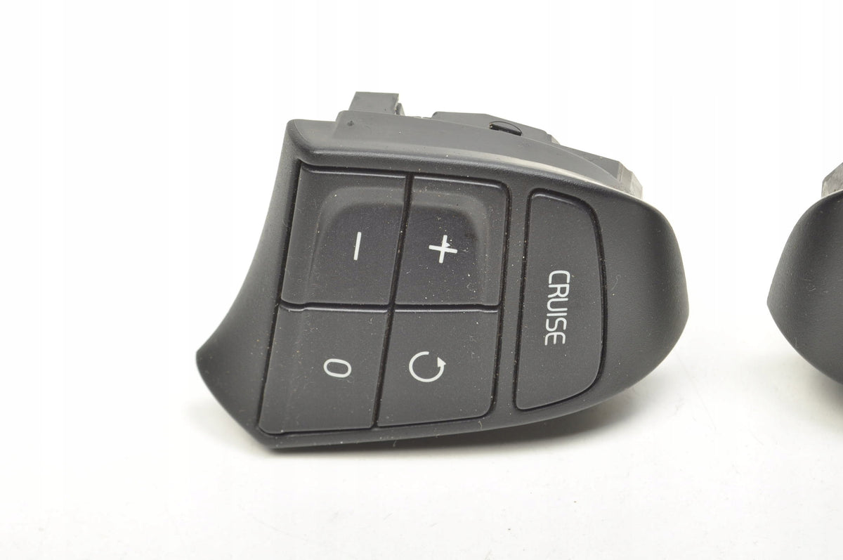 VOLVO C70 II STEERING WHEEL BUTTONS 30739640 30739638